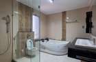 3 Bed Apartment with En Suite in Riverside - 14