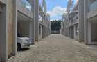 6 Bed Villa with En Suite at Lavington - 20