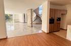 5 Bed House with En Suite in Nyari - 2