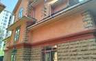 5 Bed Townhouse with En Suite in Lavington - 2