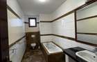 3 Bed Apartment with En Suite in Riverside - 16