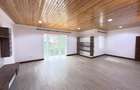 5 Bed House with En Suite at Rosslyn - 13