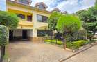 5 Bed Townhouse with En Suite at Lavington Green - 3