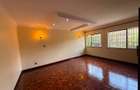 4 Bed Townhouse with En Suite in Kilimani - 5