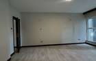 3 Bed Apartment with En Suite at Riverside Drive - 4