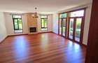 5 Bed Townhouse with En Suite at Lavington Green - 5