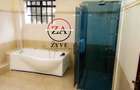 Serviced 2 Bed Apartment with En Suite at Rosslyn - 19