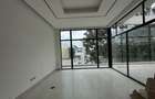 6 Bed Townhouse with En Suite in Lavington - 11