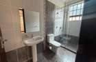 4 Bed Townhouse with En Suite at Rosslyn - 11