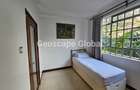 5 Bed House with En Suite in Nyari - 8