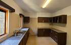 4 Bed Apartment with En Suite in Riverside - 8