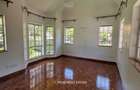 5 Bed House with Swimming Pool in Rosslyn - 6