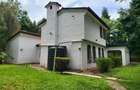 4 Bed House with En Suite in Hill View - 1