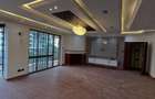 3 Bed Apartment with En Suite in Riverside - 2