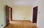 5 Bed Townhouse with En Suite at Riverside Drive - 11