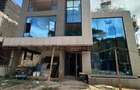 5 Bed Townhouse with En Suite in Lavington - 1