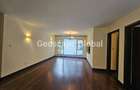 5 Bed Apartment with En Suite in General Mathenge - 3