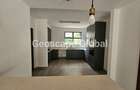 4 Bed Apartment with En Suite in Rosslyn - 4