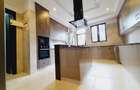 3 Bed Apartment with En Suite in Riverside - 13