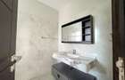 3 Bed Apartment with En Suite in Riverside - 12