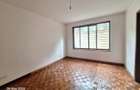 5 Bed Townhouse with En Suite at Lavington - 19