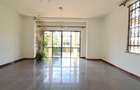 4 Bed Townhouse with En Suite in Spring Valley - 3