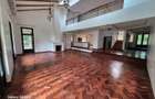 5 Bed House with En Suite in Runda - 2