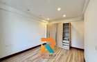 4 Bed Apartment with En Suite in Parklands - 15