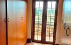 4 Bed House with En Suite in Ridgeways - 12
