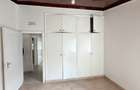 5 Bed House with En Suite in Lavington - 14