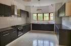5 Bed Townhouse with En Suite in Runda - 3