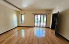 3 Bed Apartment with En Suite in Riverside - 3