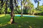 5 Bed House with En Suite at Greenwood Drive - 9