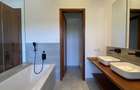 3 Bed House with En Suite in Rosslyn - 6