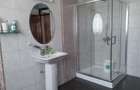 5 Bed House with En Suite at Eastern Bypass - 10
