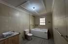 5 Bed Townhouse with En Suite in Rosslyn - 5