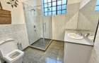4 Bed House with En Suite in Nyari - 13