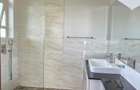 3 Bed Apartment with En Suite at Riverside Drive - 11