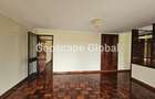 5 Bed House with En Suite in Runda - 10