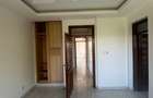 3 Bed Apartment with En Suite at Off Links Road - 15