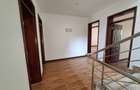 5 Bed House with En Suite in Lavington - 10