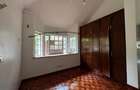 5 Bed Townhouse with En Suite in Rosslyn - 8