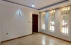 5 Bed Townhouse with En Suite at Convent Drive - 10