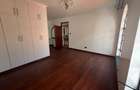 5 Bed House with En Suite in Ridgeways - 15