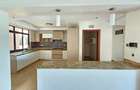 3 Bed Apartment with En Suite in Riverside - 3