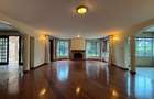 5 Bed House with En Suite in Runda - 12