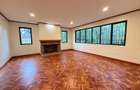 4 Bed Townhouse with En Suite in Lavington - 10