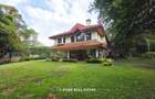 5 Bed House with Swimming Pool in Rosslyn - 12