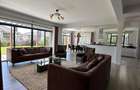 4 Bed Townhouse with En Suite in Runda - 6