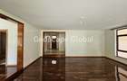 5 Bed House with En Suite in Lavington - 2